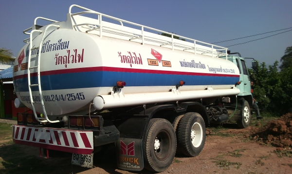 ขายด่วนรถสิบล้อร็อกกี้FVM32เครือง195แรงรถนํ้ามัน16000ลิตร ขายด่วนรถสิบล้อร็อกกี้FVM32เครือง195แรงรถนํ้ามัน16000ลิตร