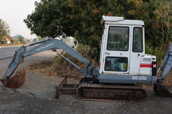 ขายนรถขุด MITSUBISHI ME030 (เทียบเท่า PC30)