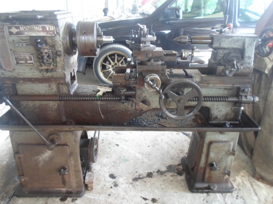 แท่นกลึง 4 ฟุต สภาพพร้อมใช้งาน มอเตอร์ไฟบ้าน 5 แรง สภาพสวย ๆ อุปกรณ์ครบ ด่วน !!! 40,000