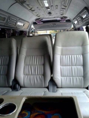 รถตู้หลังคาสุง โตโยต้าเบนซินCNG. 2009. MT. วีไอพี.   ราคา  699,000 บาท โทร0922726669 ตันหยง