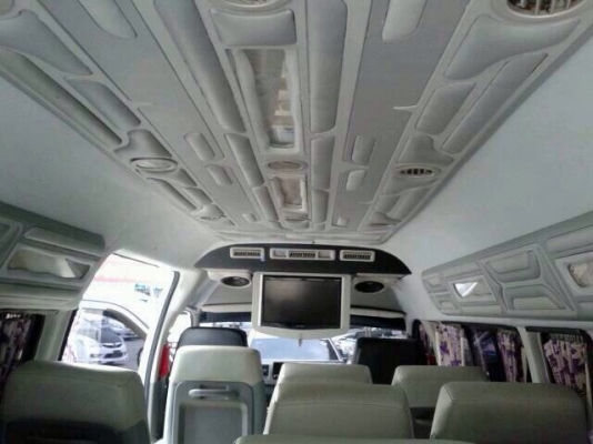 รถตู้หลังคาสุง โตโยต้าเบนซินCNG. 2009. MT. วีไอพี.   ราคา  699,000 บาท โทร0922726669 ตันหยง