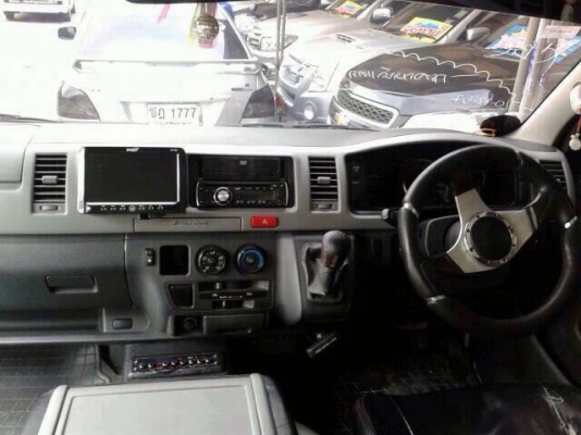 รถตู้หลังคาสุง โตโยต้าเบนซินCNG. 2009. MT. วีไอพี.   ราคา  699,000 บาท โทร0922726669 ตันหยง