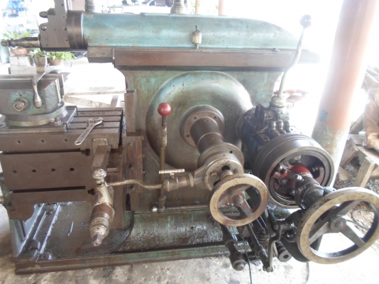 แท่นไส สภาพสวย ๆ ขนาด 24 นิ้ว พร้อมใช้งาน ด่วน !!! 0898217996