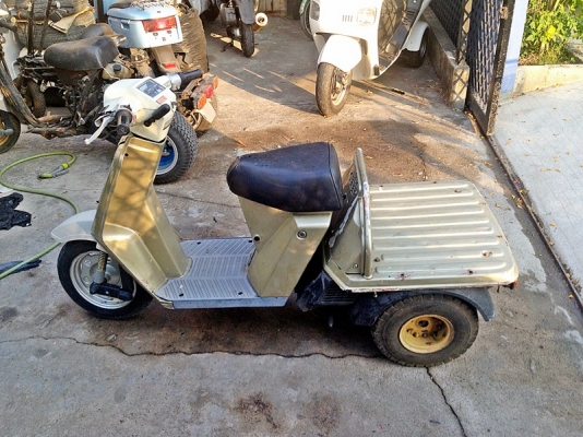 **** ขายรถสามล้อ Honda Gyro UP **** **** ขายรถสามล้อ Honda Gyro UP ****