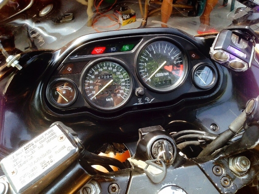 k.เดียวspeed ขอเปิดการขาย Kawasaki zzr1100cc.