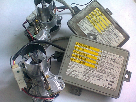 บัลลาสต์แท้ XENON พร้อมหลอดแท้ บัลลาสต์แท้ XENON พร้อมหลอดแท้