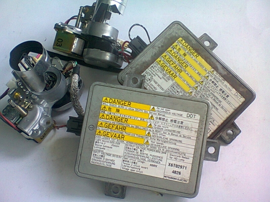 บัลลาสต์แท้ XENON พร้อมหลอดแท้ บัลลาสต์แท้ XENON พร้อมหลอดแท้