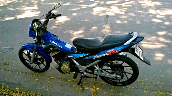 ขาย Suzuki Raider 150 ทะเบียนพร้อมโอนไม่ขาดต่อ