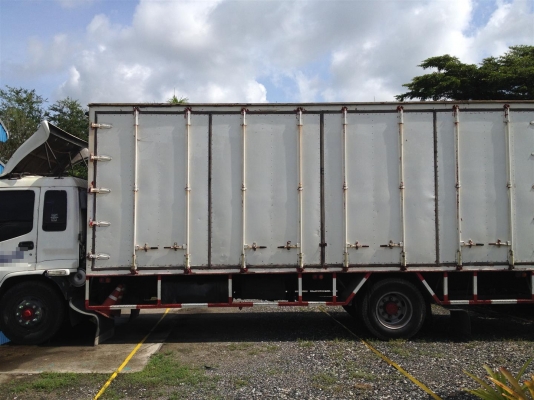 ขาย 6 ล้อ ISUZU Deca Uro2 ปี 48 ตู้ 10 บาน 7.2 เมตร (FTR 200)