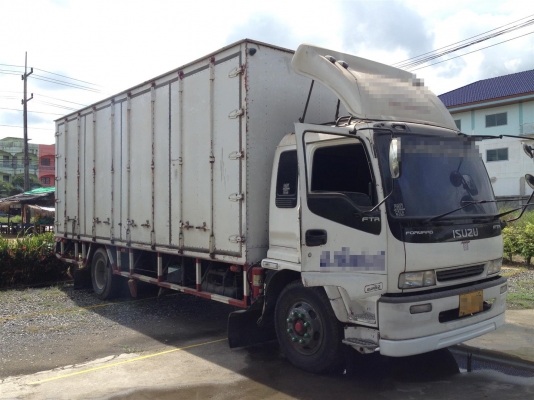 ขาย 6 ล้อ ISUZU Deca Uro2 ปี 48 ตู้ 10 บาน 7.2 เมตร (FTR 200)