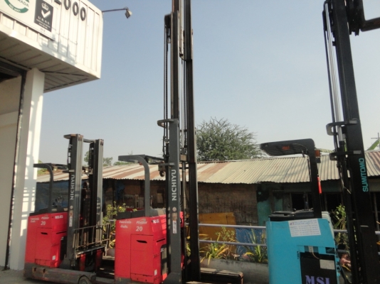 ขายรถไฟฟ้ายืนขับ nichiyu ขนาด 2 ตัน เสาสูง 6.5 เมตร