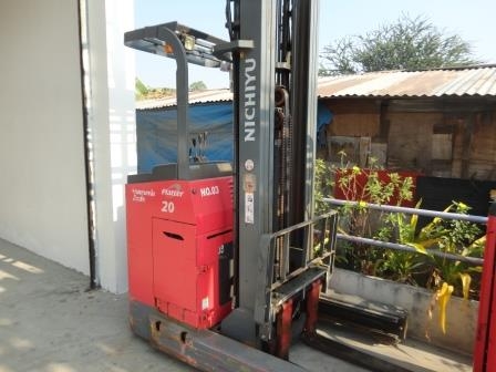 ขายรถไฟฟ้ายืนขับ nichiyu ขนาด 2 ตัน เสาสูง 6.5 เมตร