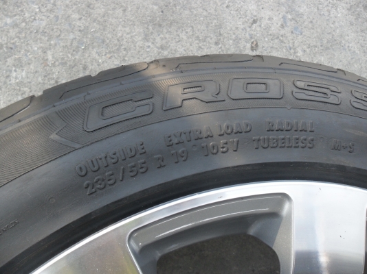 ล้อแม็ก 19นิ้ว 5รู114 พร้อมยาง สวยๆ 4 ล้อ ราคา 9800 บาท