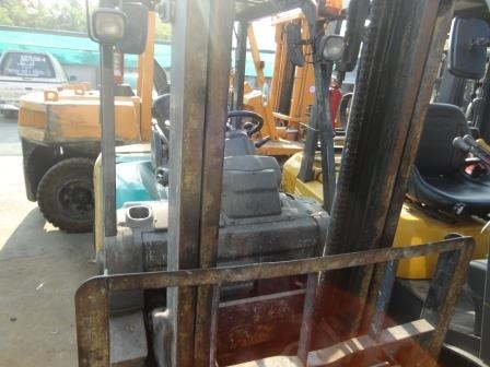 ขาย. รถโฟล์คลิฟท์ komatsu fd30 เครื่องยนต์ดีเซล เกียร์ ออโต้