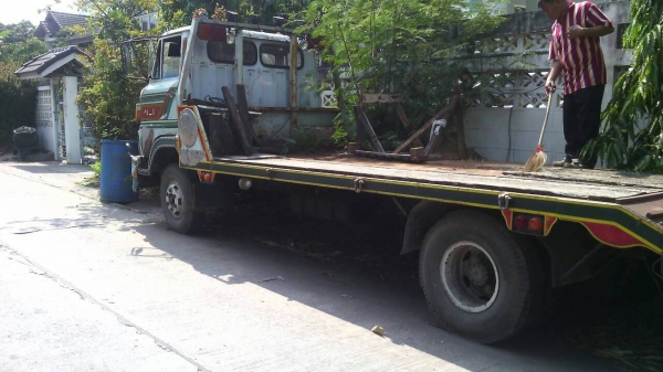 ขาย HINO 6 ล้อ