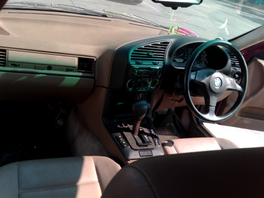 bmw318 วางเครื่อง 1jz ติดแก็ส lpg  ขายถุก เอกสารพร้อมโอน พร้อมจบราคา มาขับไปได้เลย