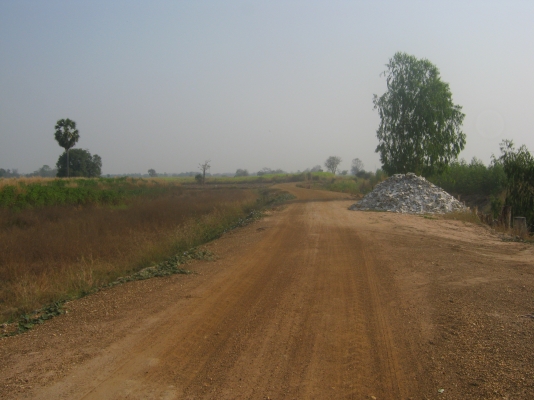 ขายที่ดิน 88 ไร่ ต้องการนายหน้าขายที่ดิน 3\% ของยอดขาย 9.5 ล้าน ขายที่ดิน 88 ไร่ ต้องการนายหน้าขายที่ดิน 3\% ของยอดขาย 9.5 ล้าน