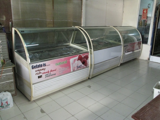 อยากขายแล้วครับ  พ่อค้าเอาไปขายต่อก็ได้  ยินดีคุยทุกสายครับ รูปเยอะครับ  พร้อมส่งทั่วไทย  3 ใบ ลงจากห้าง  สภาพไม่มีผุ  ขายเหมาถูกๆ