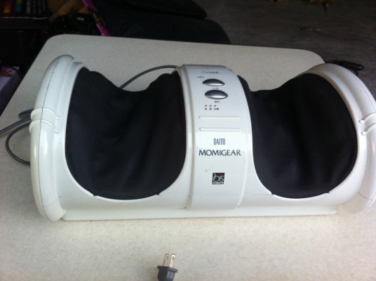 เครื่องนวดแขนนวดเท้าแบบนวดบีดช่วยให้ผ่อนคลายกลัามเนื้อได้ดี