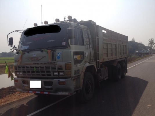 ขายรถสิบล้อ Hino สามใบปัด FP28   280 เทอร์โบอินเตอร์ เกียร์อีตั๋น  เบรคแห้ง ช่วงล่าง ZM ยางเต็ม 10เส้น กะบะดี รถสวยพร้อมใช้งาน ราคาต่อรองได้