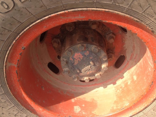 ขายรถสิบล้อ Hino สามใบปัด FP28   280 เทอร์โบอินเตอร์ เกียร์อีตั๋น  เบรคแห้ง ช่วงล่าง ZM ยางเต็ม 10เส้น กะบะดี รถสวยพร้อมใช้งาน ราคาต่อรองได้