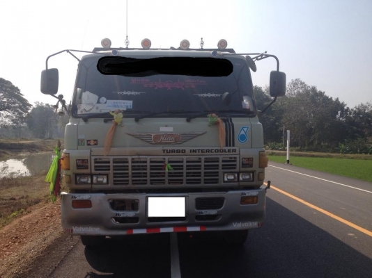 ขายรถสิบล้อ Hino สามใบปัด FP28   280 เทอร์โบอินเตอร์ เกียร์อีตั๋น  เบรคแห้ง ช่วงล่าง ZM ยางเต็ม 10เส้น กะบะดี รถสวยพร้อมใช้งาน ราคาต่อรองได้