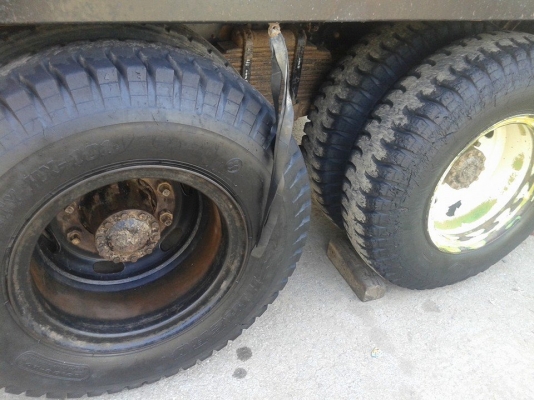 ขายรถสิบล้อสองเพลาดั้ม Hino 3m 240แรง รถปี40 สนใจโทร 080-1151964 โอม** ราคา 1100000