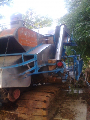 ขายรถเกี่ยวข้าว สามชุก