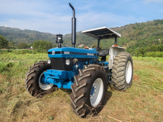 ขายรถแทร็คเตอร์  New Holland 8030