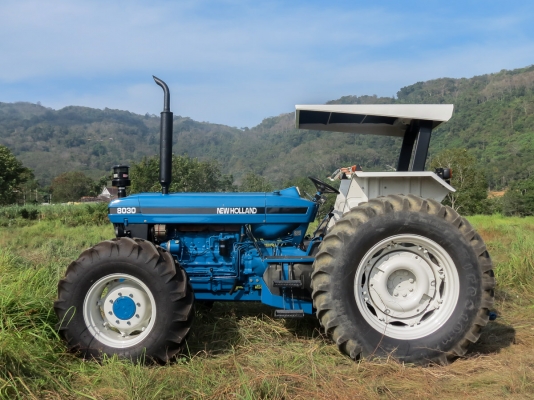 ขายรถแทร็คเตอร์ New Holland 8030 ขายรถแทร็คเตอร์ New Holland 8030