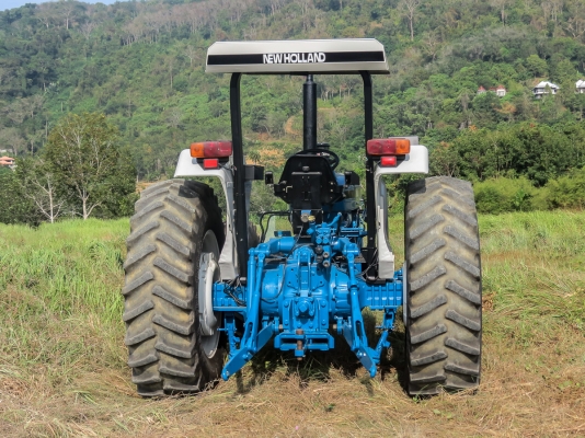 ขายรถแทร็คเตอร์ New Holland 8030 ขายรถแทร็คเตอร์ New Holland 8030