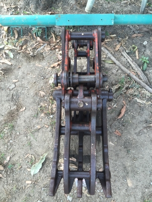 Fork หัวคีบเก่าญี่ปุ่น สำหรับรถขุดเล็ก PC20