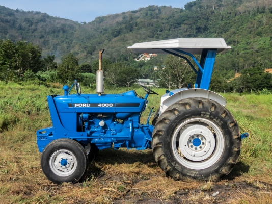 รถแทร็คเตอร์ Ford 4000