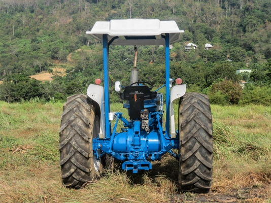 รถแทร็คเตอร์ Ford 4000