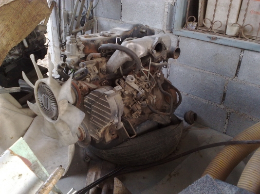 ขายเครื่องยนต์เก่า 4JG2 ขายเครื่องยนต์เก่า 4JG2