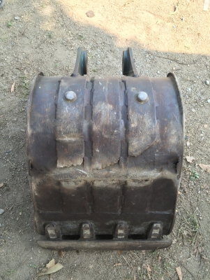 บุ้งกี๋เก่าญี่ปุ่น สำหรับรถขุดขนาด PC20