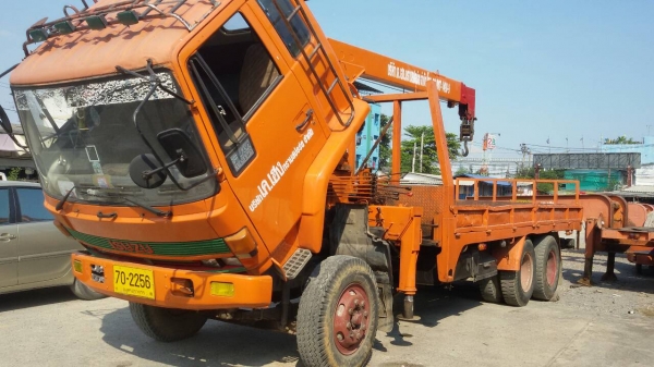 ขายด่วน 2 คัน 1.5 ครับ สนใจ ติดต่อ 0812995537 จ่าอู๊ด