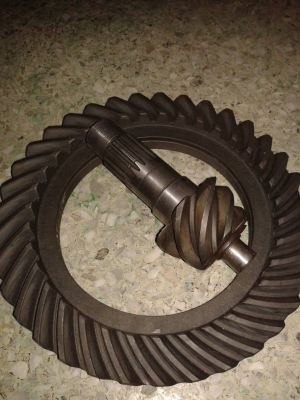 เฟืองบายสีและเดือยหมู รถยกโฟร์คลิฟต์ TOYOTA 5FD30 ของใหม่