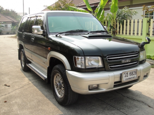 อีซูซุทรูเปอร์ ปี2002 เครื่อง1UZ-FE ตัวใหม่แรงประหยัด TROOPER  โฉมหน้าเหยี่ยว หลังคาซันรูฟ สีเขียว เกียร์ออโต้