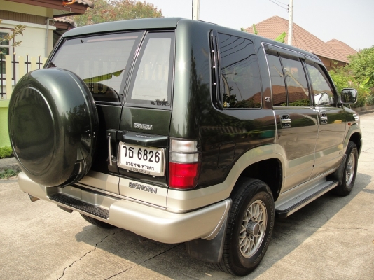 อีซูซุทรูเปอร์ ปี2002 เครื่อง1UZ-FE ตัวใหม่แรงประหยัด TROOPER  โฉมหน้าเหยี่ยว หลังคาซันรูฟ สีเขียว เกียร์ออโต้