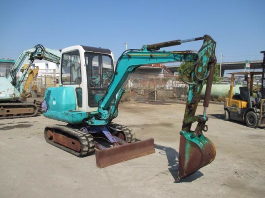 ขายรถขุด เก่านอก ยี่ห้อ : KOMATSU รุ่น : PC20-7E ซีเรียล. : 43427 เครื่องยนต์ : 3D82AE-3A-01864