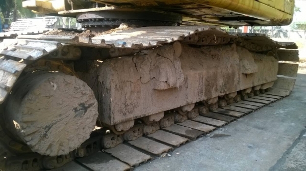 ขายแบคโฮ KOMATSU PC200-6 สภาพใช้งานได้ดี เอกสารเล่มทะเบียน จัดไฟแนนซ์ได้ครับ