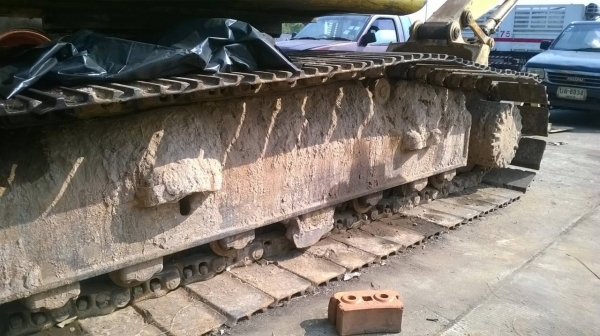 ขายแบคโฮ KOMATSU PC200-6 สภาพใช้งานได้ดี เอกสารเล่มทะเบียน จัดไฟแนนซ์ได้ครับ