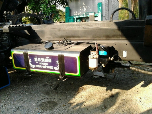 รถสิบล้อฮีโน่เมก้า2เพลา