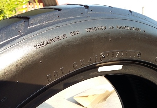 ยาง,225-50-17 Nitto Neogen สภาพดีไม่ปะปี11แก่ๆหนึ่งคู่ 2,000