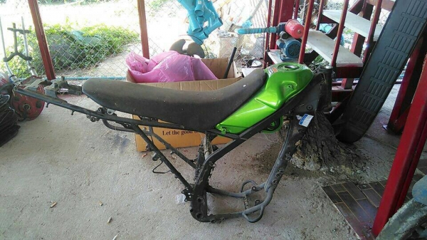 ต้องการขายด่วนโช้คแผงคอ ดีเทคเกอร์250 แกนไม่มีรอย แผงตรง