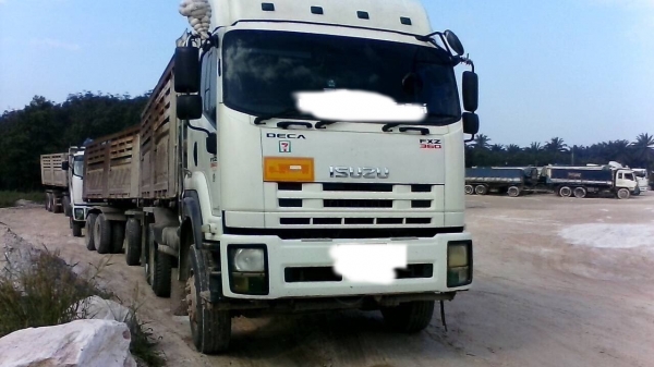 ขายดาวน์750000รถพ่วงISUZU DECA360ปี52  ไมล์2แสน ส่งต่ออีก1.8ล้าน