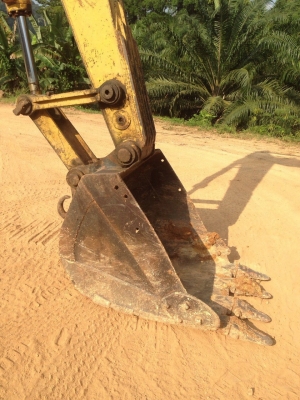 ขายรถแบคโฮ KOBELCO SK120 LP-07598 แอร์ไฟฟ้า เล่มทะเบียนพร้อม สนใจโทร 081-970-1072