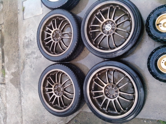 ล้อ RE 30 18*8ใส่วอลโว่ขับหน้าครับ