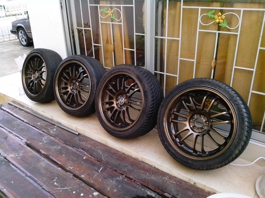 ล้อ RE 30 18*8ใส่วอลโว่ขับหน้าครับ